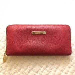 Michael Kors Jet Set Zip-around Wallet